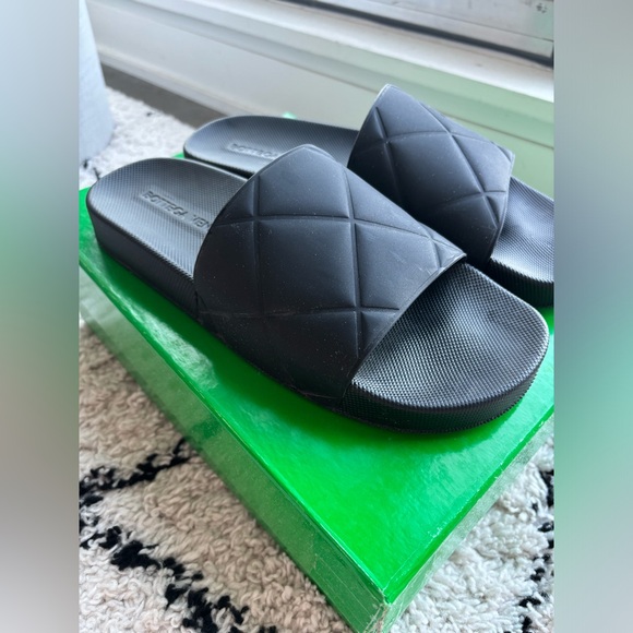 Bottega Veneta Rubber Sandals/Slides Size 41 - Picture 2 of 5